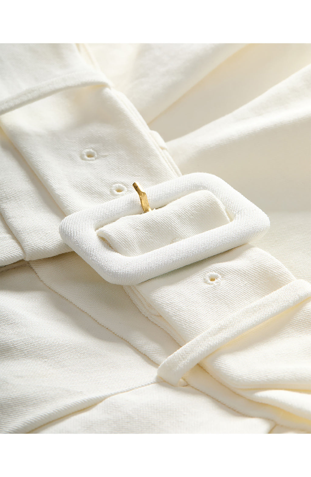 Veronica Beard Piper Stretch-Linen Short in Dove - styled